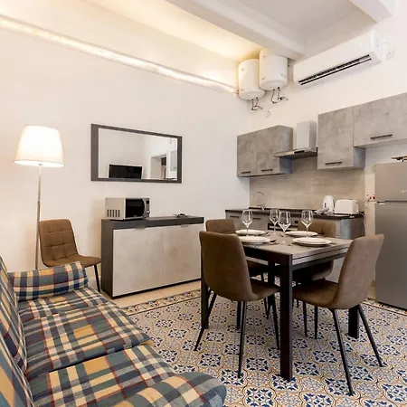A Modern In Malta's Capital *
